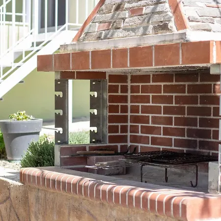 Annis House Επανωμή